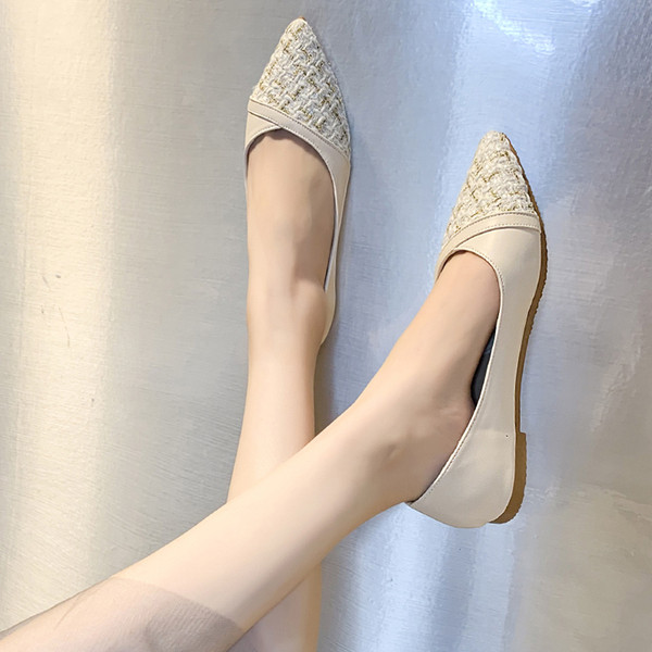 Moteriški laisvalaikio batai plokščiu padu - smailaus modelio