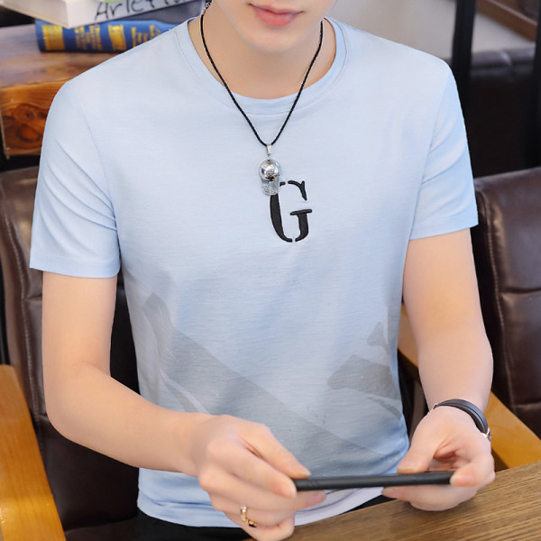 Tricou barbatesc cu broderie si decolteu rotund