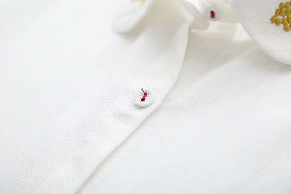 Cămașă de damă elegantă, model larg, cu guler clasic și mâneci lungi