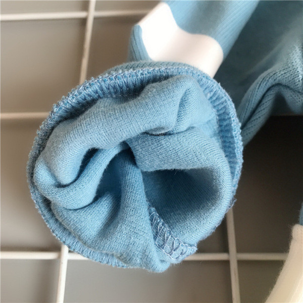 Dječji komplet za dječake od traperica i bluze s printom