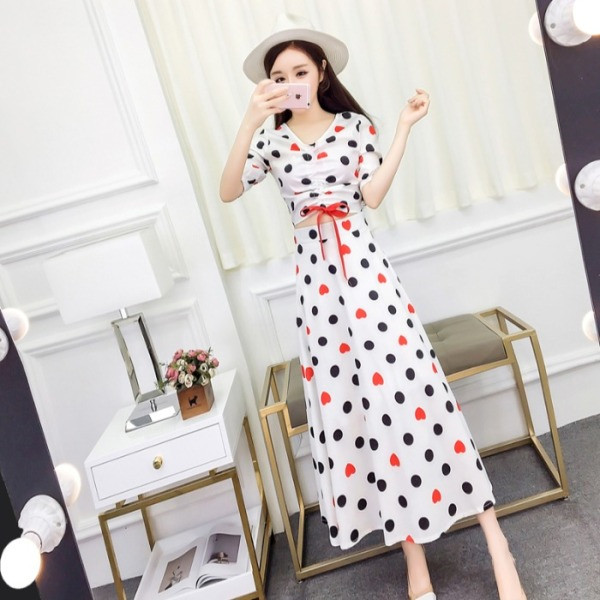 Trumpos moteriškos palaidinės su špicine iškirpte ir kaklaraiščiais rinkinys + sijonas aukštu juosmeniu