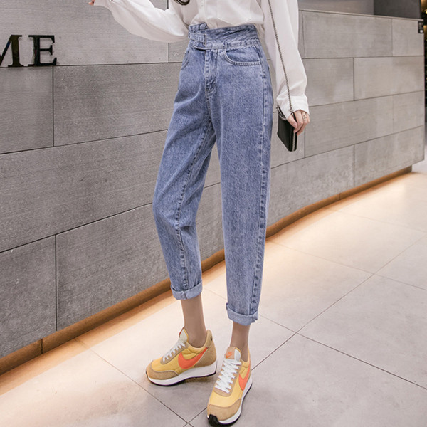 Mėlynos spalvos moteriški džinsai aukštu juosmeniu