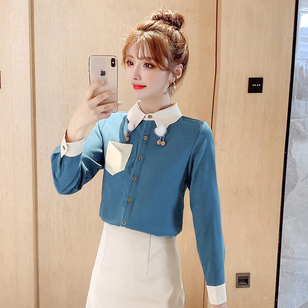 Sieviešu modernais krekls ar kabatu un klasisku apkakli