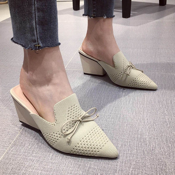 Dnevne špicaste tekstilne papuče s trakom