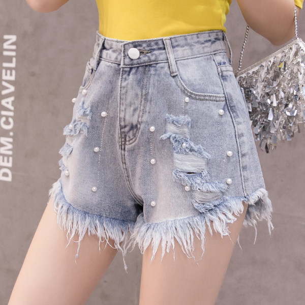 Pantaloni scurți din denim lejer cu motive rupte și perle
