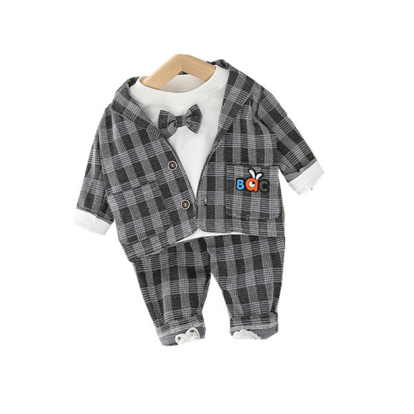 Set copii in carouri pentru baieti in trei parti