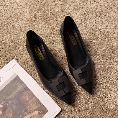 Modernūs moteriški batai iš eko odos plonu 7 cm kulnu