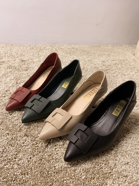 Pantofi moderni de dama din piele ecologica cu toc subtire de 7 cm