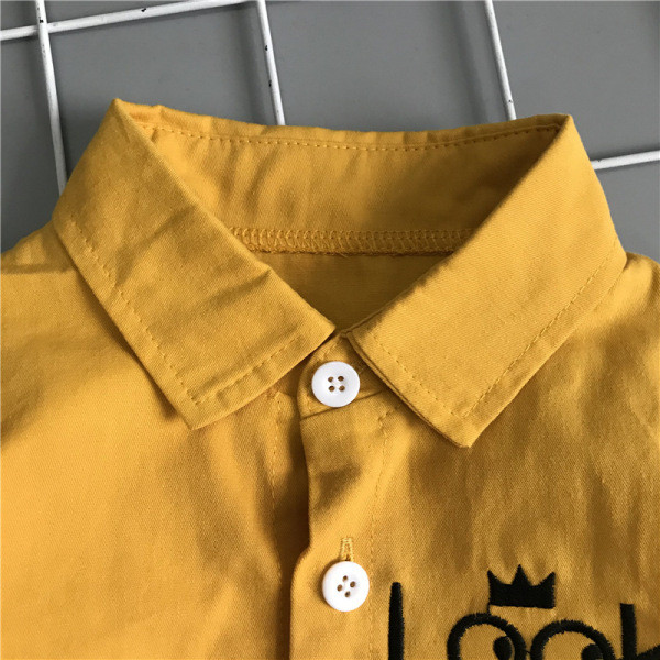 Bērnu komplekts no diviem krekla gabaliem un rūtainajām biksēm zēniem