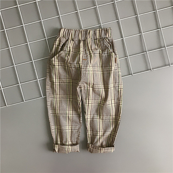 Bērnu komplekts no diviem krekla gabaliem un rūtainajām biksēm zēniem