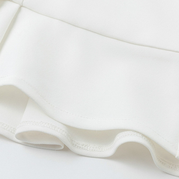 Elegantna ženska kratka haljina s džepovima i gumbima