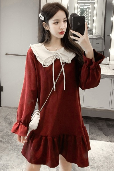 Retro naiste sametkleit ovaalse dekoltee ja lipsudega