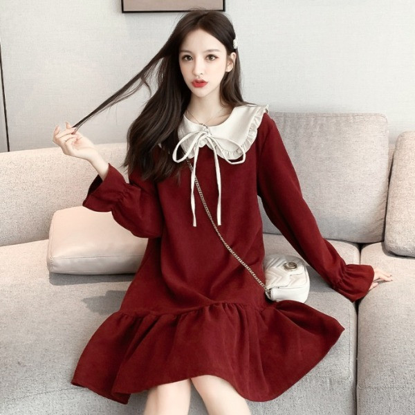 Retro naiste sametkleit ovaalse dekoltee ja lipsudega