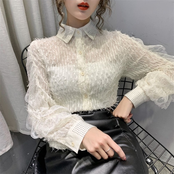 Moodne naiste särk klassikalise krae ja kivikestega