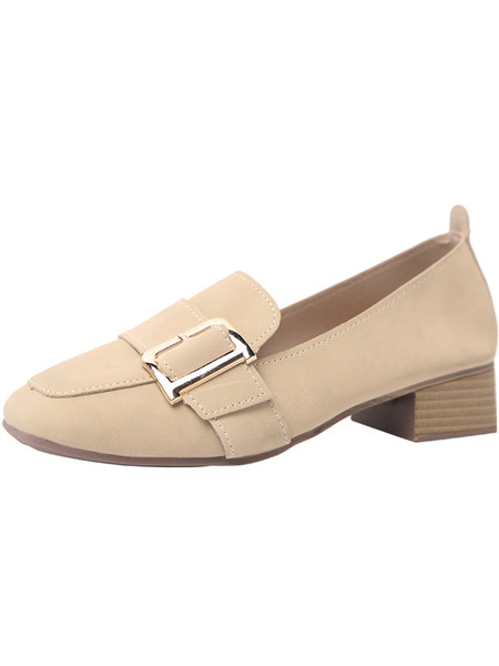 Női alkalmi cipő csattal és vastag sarokkal