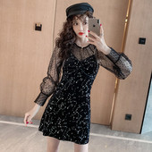 Stilinga moteriška aksominė suknelė + taškuota palaidinė su ovalia iškirpte