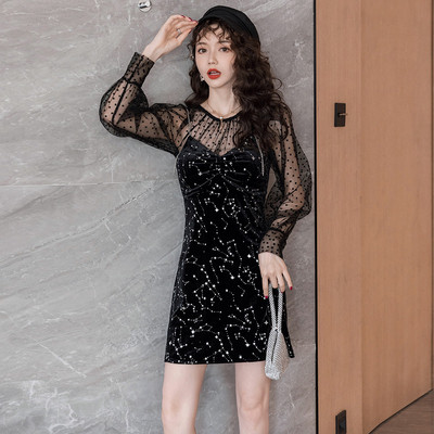 Stilinga moteriška aksominė suknelė + taškuota palaidinė su ovalia iškirpte