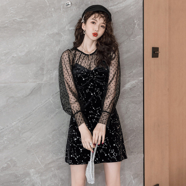 Stilinga moteriška aksominė suknelė + taškuota palaidinė su ovalia iškirpte