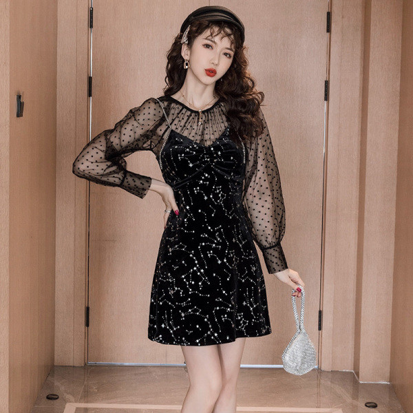 Stilinga moteriška aksominė suknelė + taškuota palaidinė su ovalia iškirpte