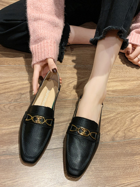 Laisvalaikio moteriški odiniai batai su metaliniu elementu