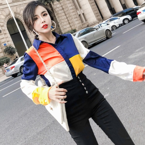 Többszínű női ing klasszikus gallérral