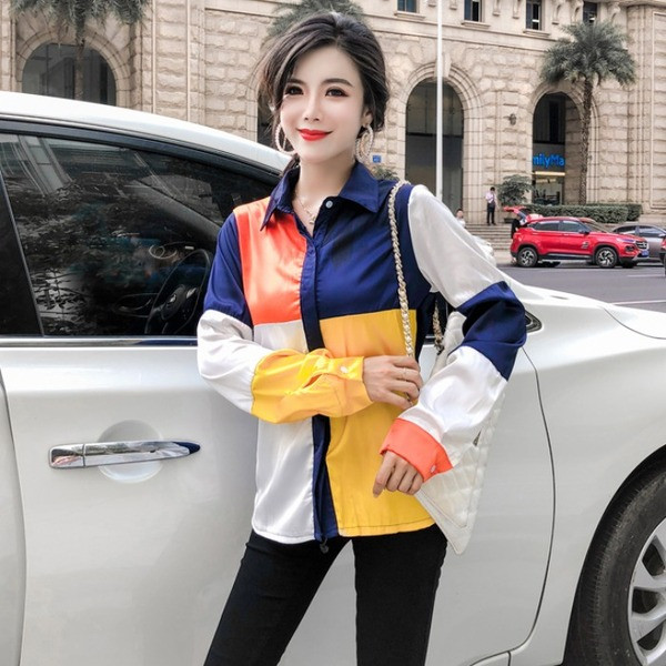 Többszínű női ing klasszikus gallérral