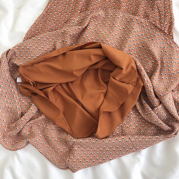 Pavasarinis moteriškas sijonas aukštu juosmeniu