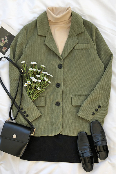 Moderna ženska jakna od samta na gumbe