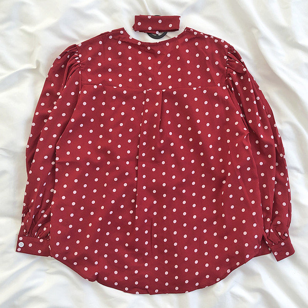 Cămașă de primăvară de damă cu buline cu decolteu pătrat + choker