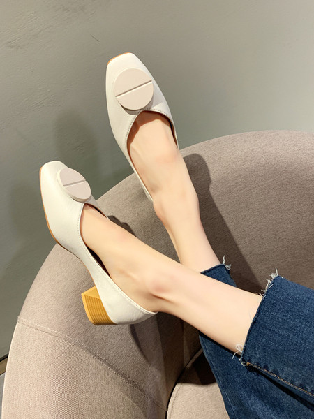 Modernas sieviešu ādas apavi ar biezumu 4 cm papēža