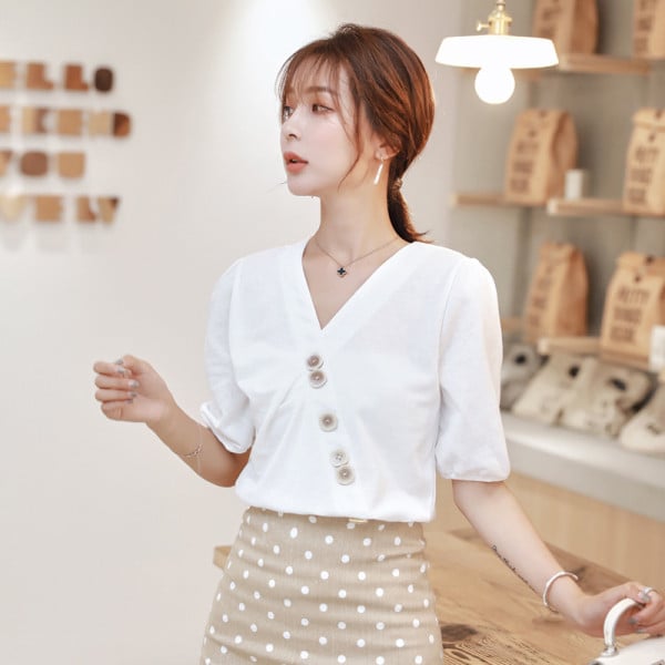 Cămașă casual de damă cu mâneci scurte, decolteu spitz și nasturi