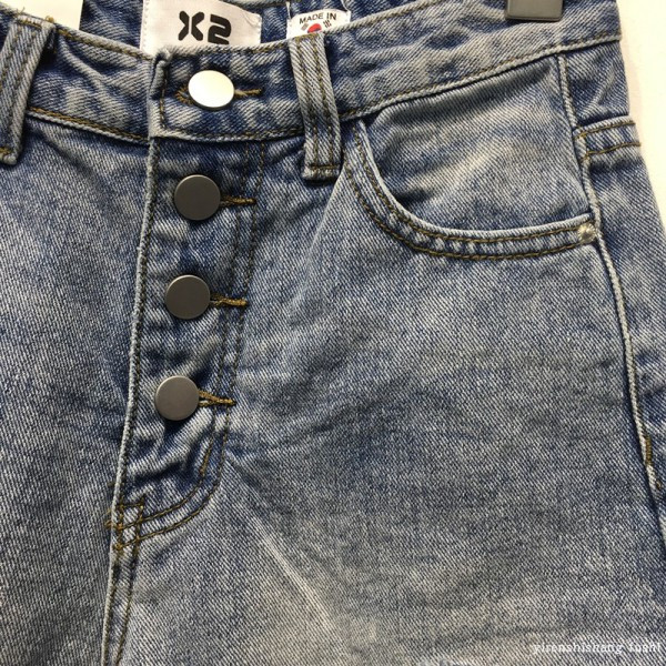 Pantaloni scurți casual de damă din denim cu motive rupte