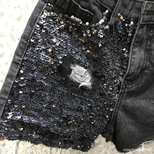 HIT Pantaloni scurți moderni de damă cu element de paiete