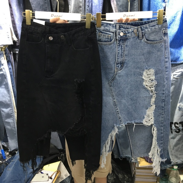 Fusta dama din denim model asimetric si motive rupte