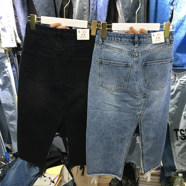 Fusta dama din denim model asimetric si motive rupte