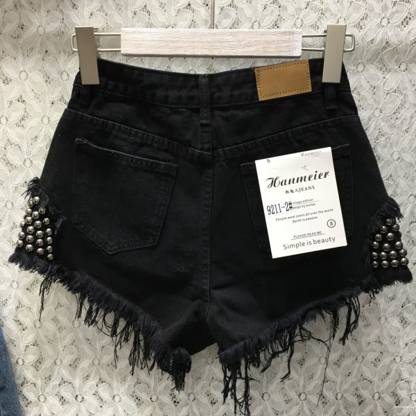 Model nou de pantaloni scurți de damă cu talie înaltă și nituri metalice
