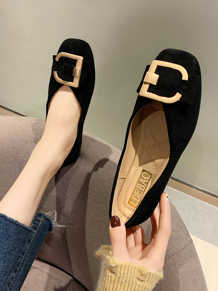 Moteriški laisvalaikio batai iš eko zomšos su metaline sagtimi