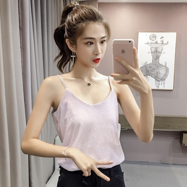 Mūsdienīgs sieviešu tops ar spīdīgu efektu un plānām lencēm