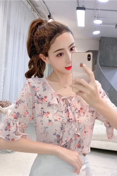 Sieviešu ikdienas krekls no šifona un ziedu raksta