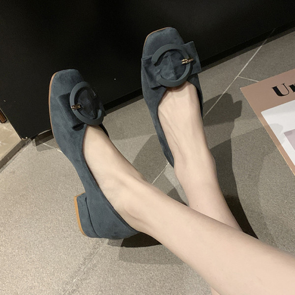 Női alkalmi cipő lapos talppal és csattal