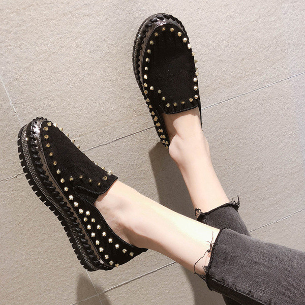 Mocasini moderni de dama cu talpa inalta si ochiuri metalice