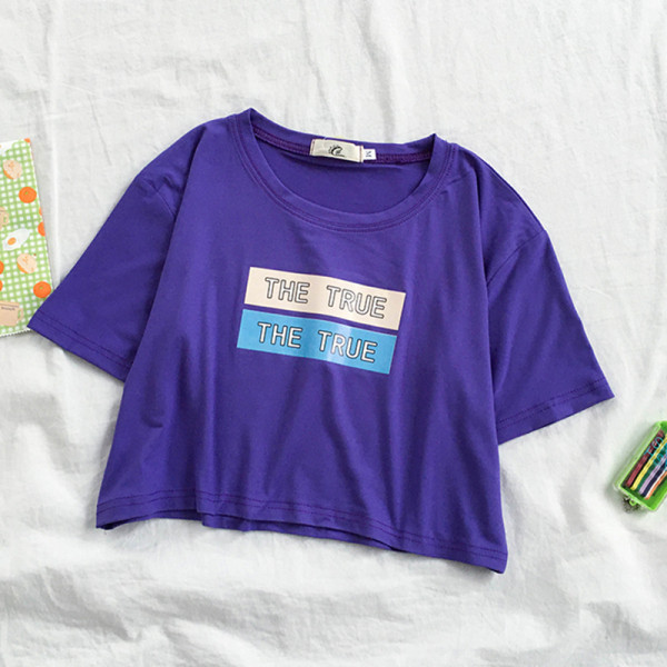 Tricou scurt de dama cu decolteu rotund si aplicatie