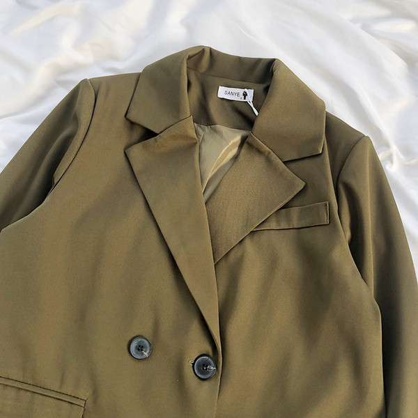 Retro női kabát gombokkal