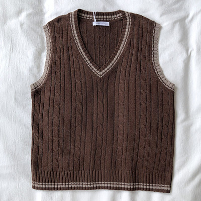 Retro moteriška liemenė su špicine iškirpte