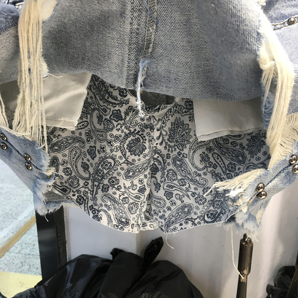 HIT Modernus moteriškas džinsinis sijonas su plėšytais mėlynos spalvos motyvais