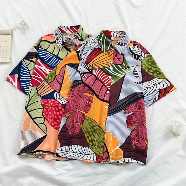 Színes női ing klasszikus gallérral és rövid ujjal