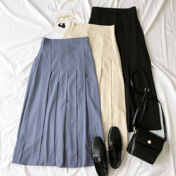 Fusta lunga plisata cu talie inalta