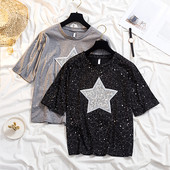 Didelio dydžio moteriški marškinėliai trumpomis rankovėmis ir blizgučiais