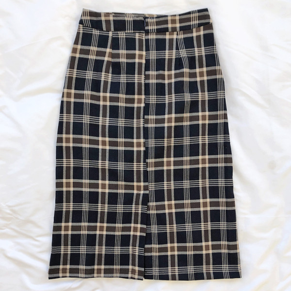 Moteriškas languotas sijonas aukštu juosmeniu ir kišenėmis