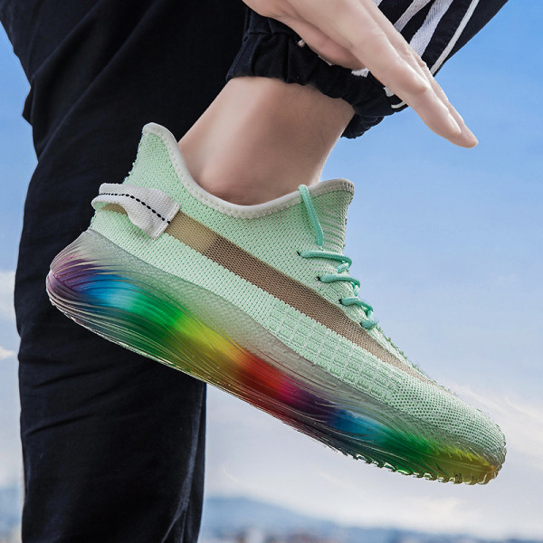 Model nou de adidasi casual barbatesti cu talpa colorata